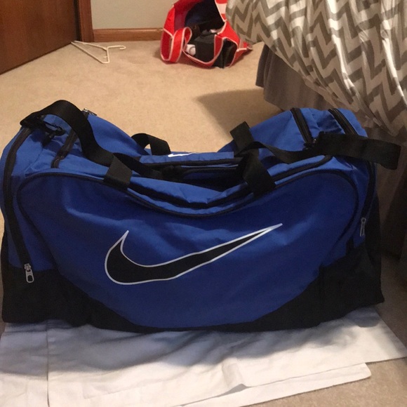 Nike Other - Nike Gym/Duffle Bag - Large - Blue